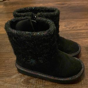 Toddler girls 11 black sweater winter boots jumping beans guc
